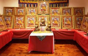 ལམ་གཙོ་རྣམ་གསུམ་གྱི་བཤད་ཁྲིད།Three Principal Aspects of the Path